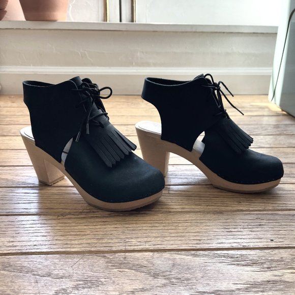 Bryr High Heel Bootie - Picture 1 of 15